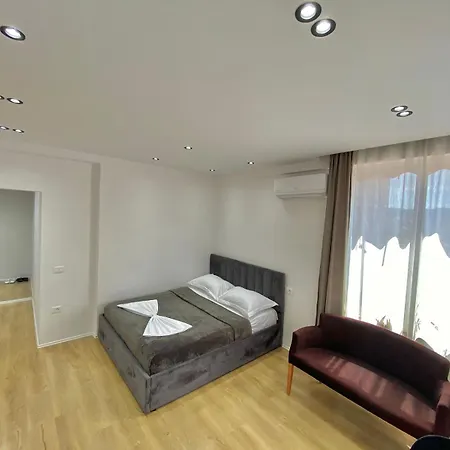 Apartment Mara 4 *