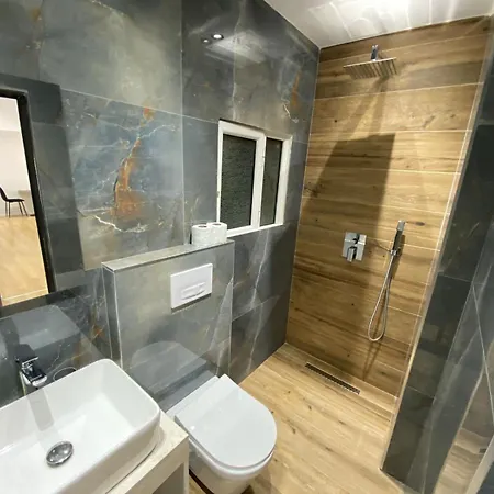 Mara 4 Apartment *